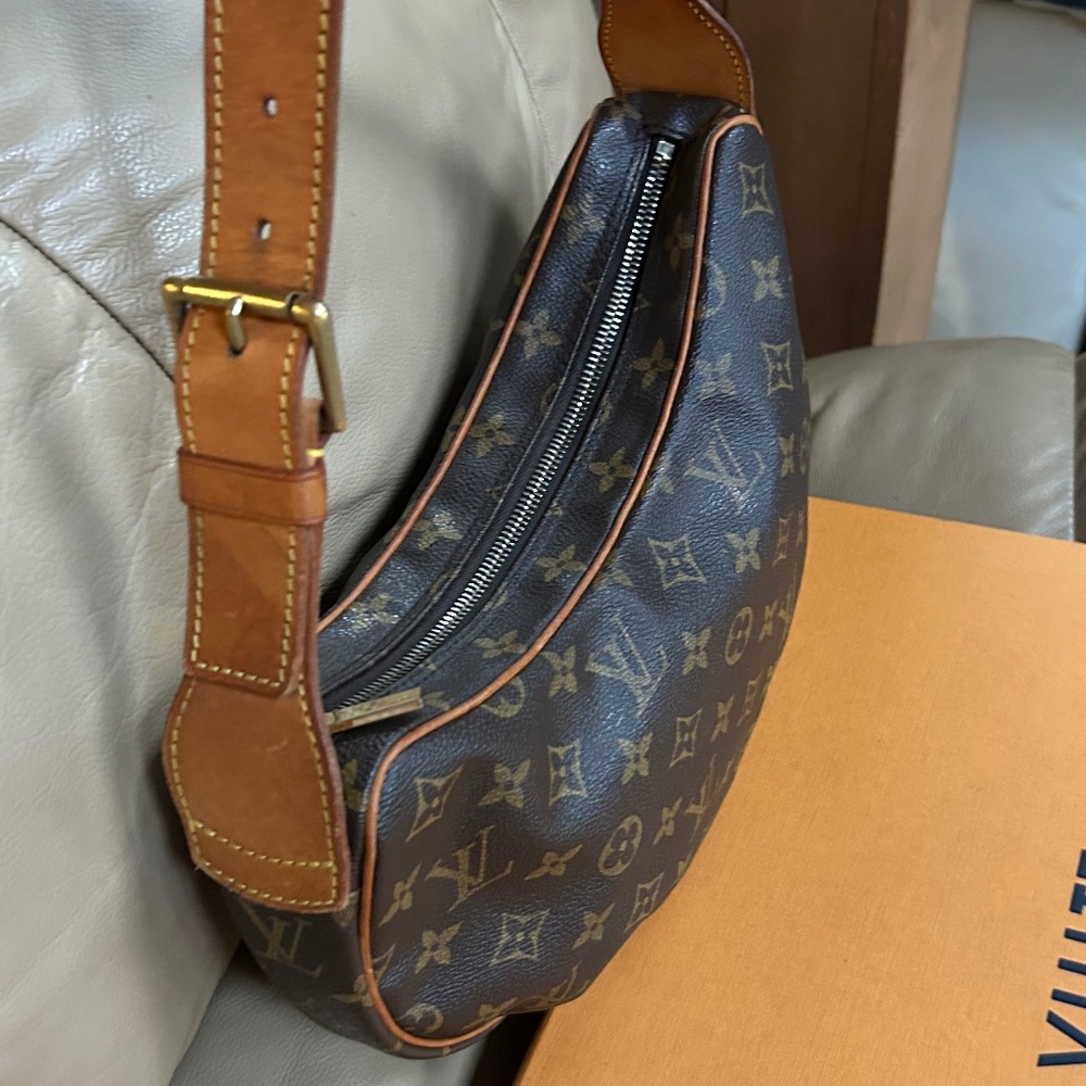 ❤️ RARE Louis Vuitton CROISSANT bag❤️ 💼 - Picture 10 of 15